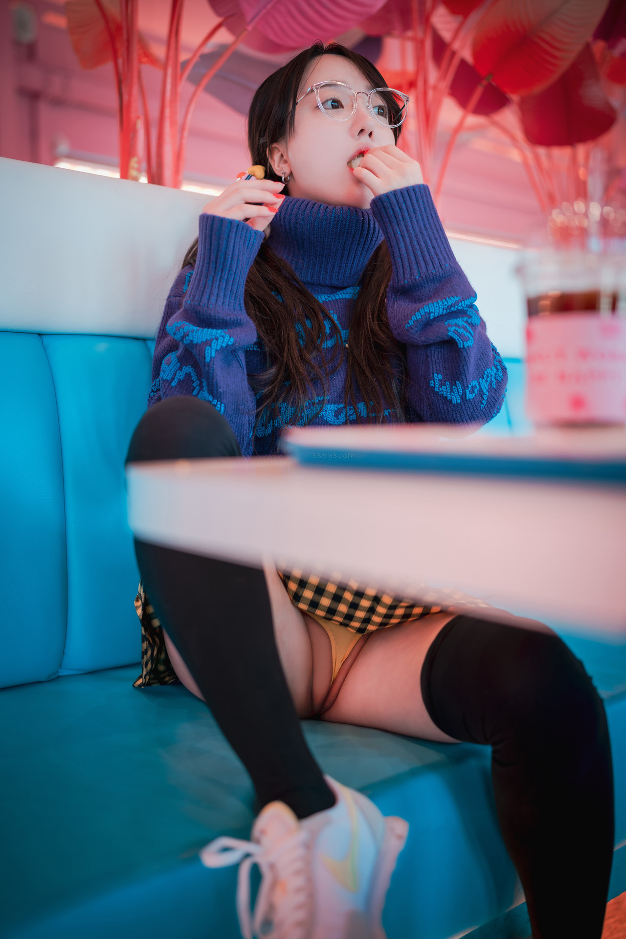 Son Yeeun 손예은, [DJAWA] Early Spring Walk in March Vol.2 (+S.Ver) Set.02