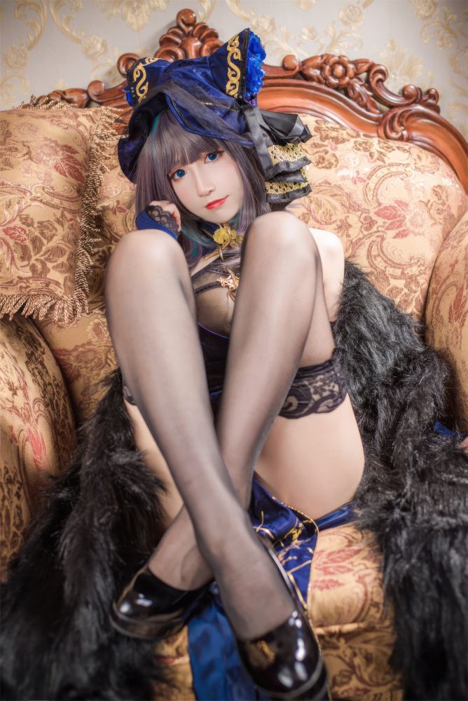 Coser Yiyi - Azur Lane Cheshire Qipao