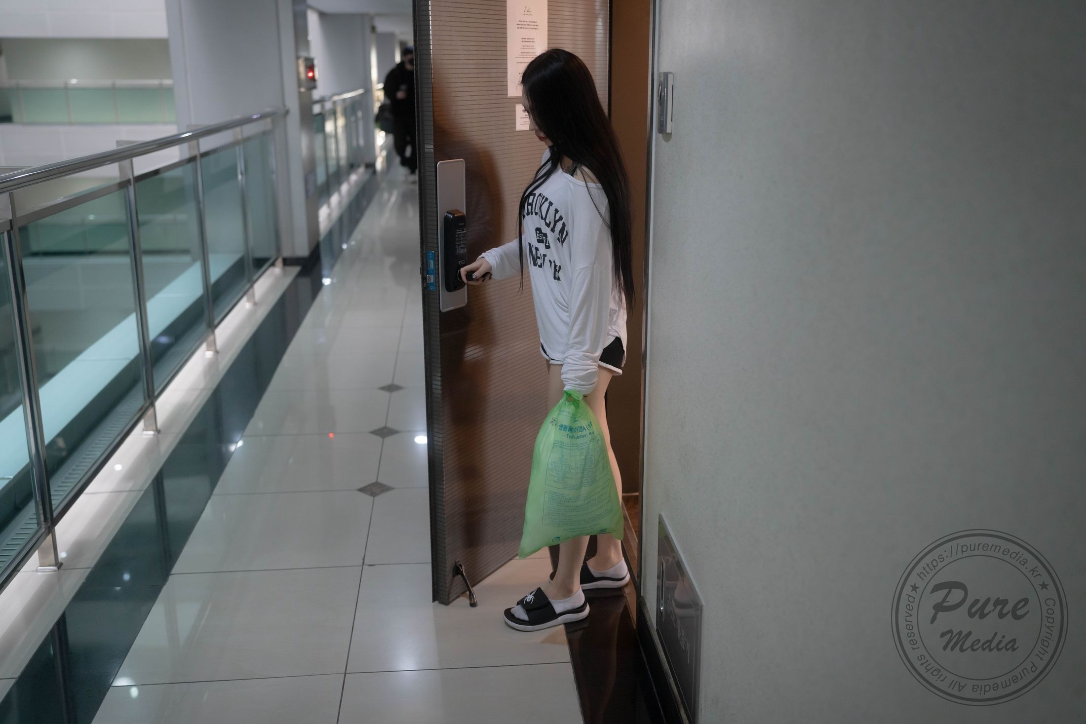 [Pure Media] Vol.231 Yeon Hwa (연화) - Visit The Girl Next Door 64P