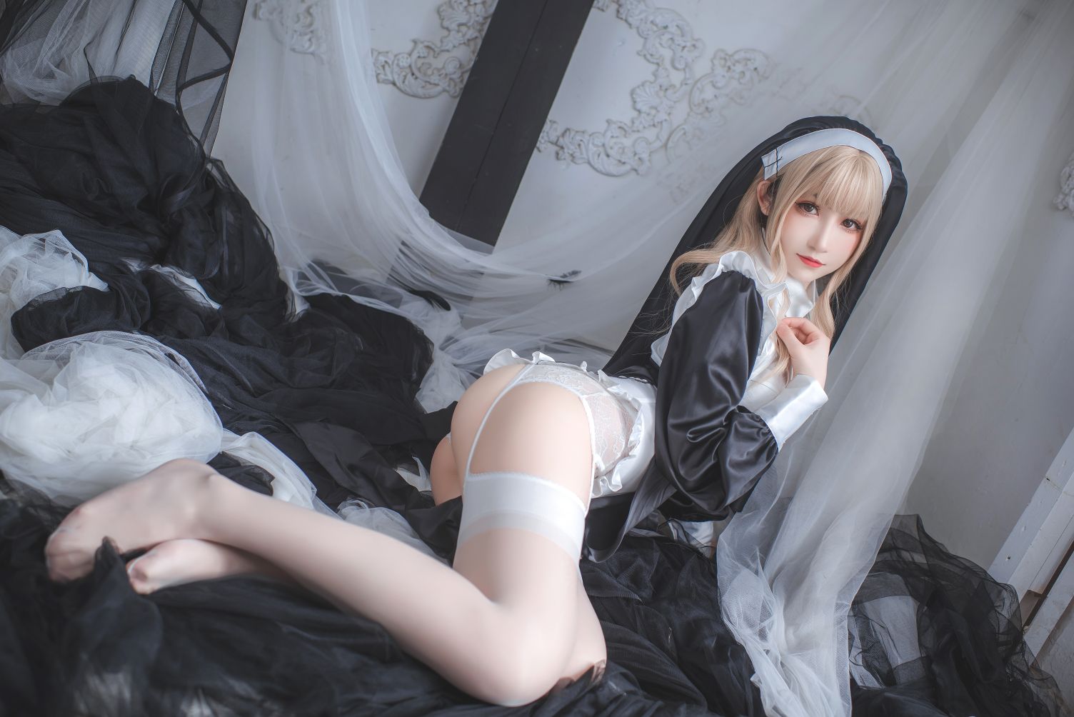 衣衣 - 修女 [59P3V-377MB]