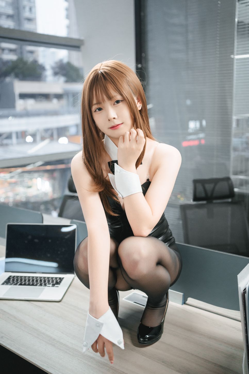 チョコレートの小さな丸パン - 入社訓練 [45P-524.44 MB