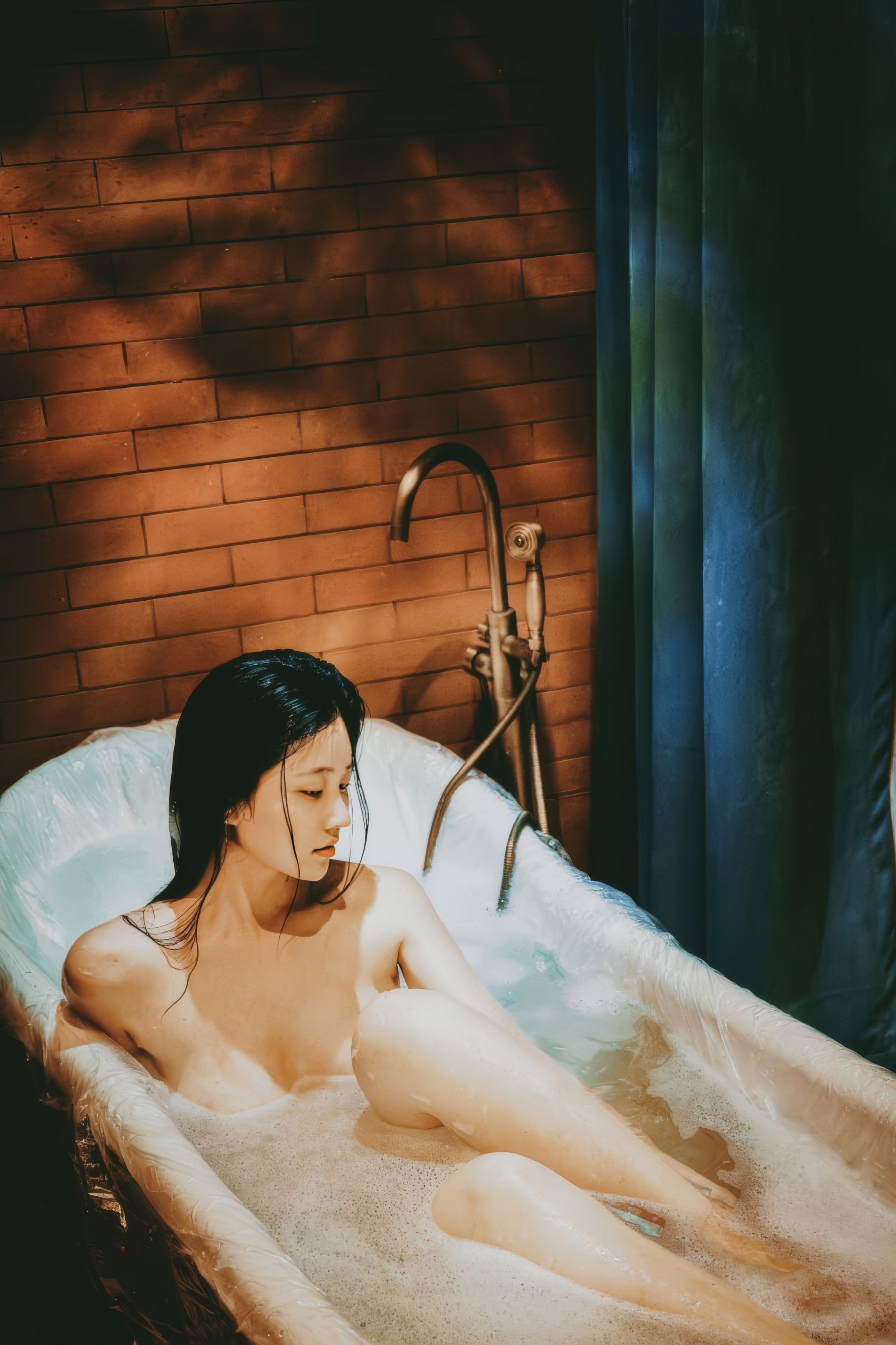 年年Nnian 沐浴私房写真 50P