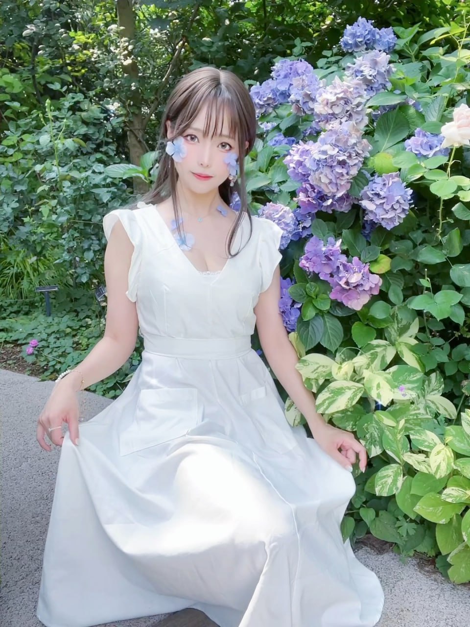ElyEE子 - Rainy Season 雨季球花 31P