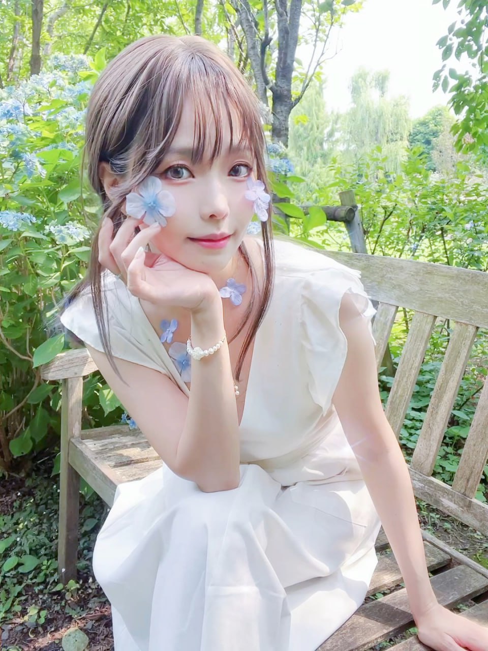 ElyEE子 - Rainy Season 雨季球花 31P