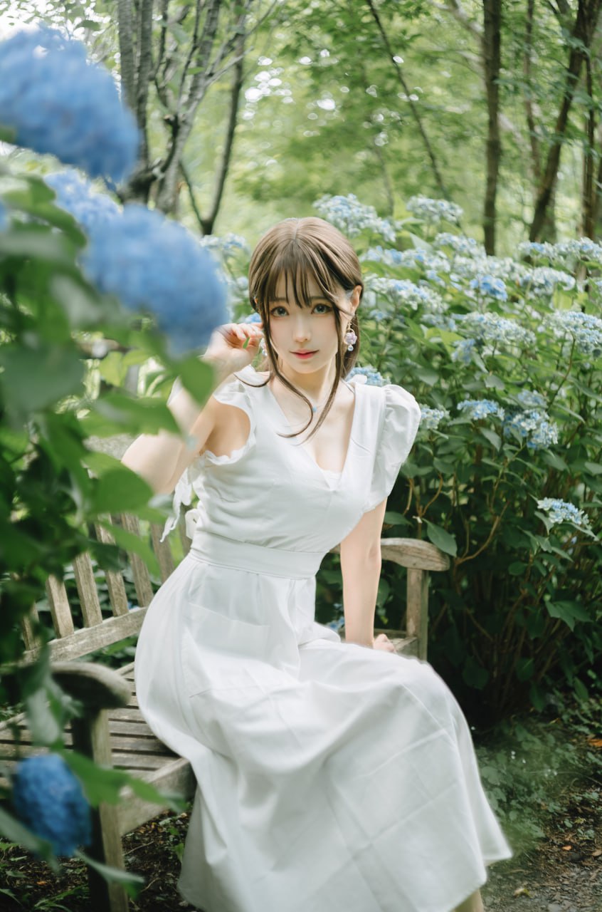 ElyEE子 - Rainy Season 雨季球花 31P
