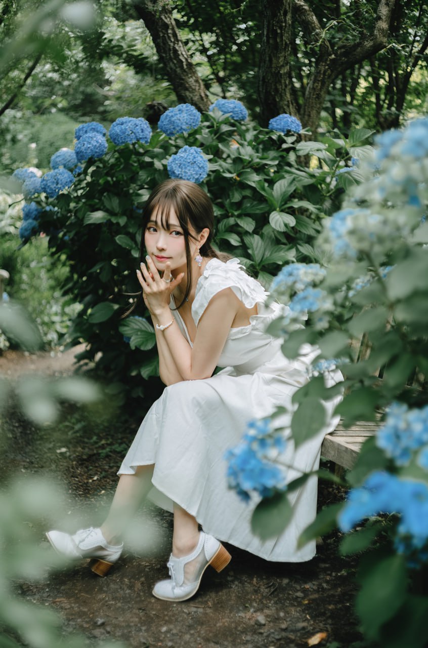 ElyEE子 - Rainy Season 雨季球花 31P
