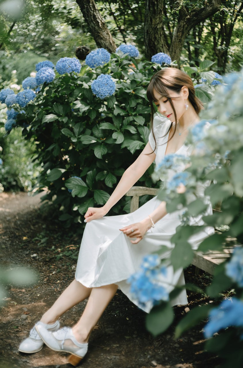 ElyEE子 - Rainy Season 雨季球花 31P