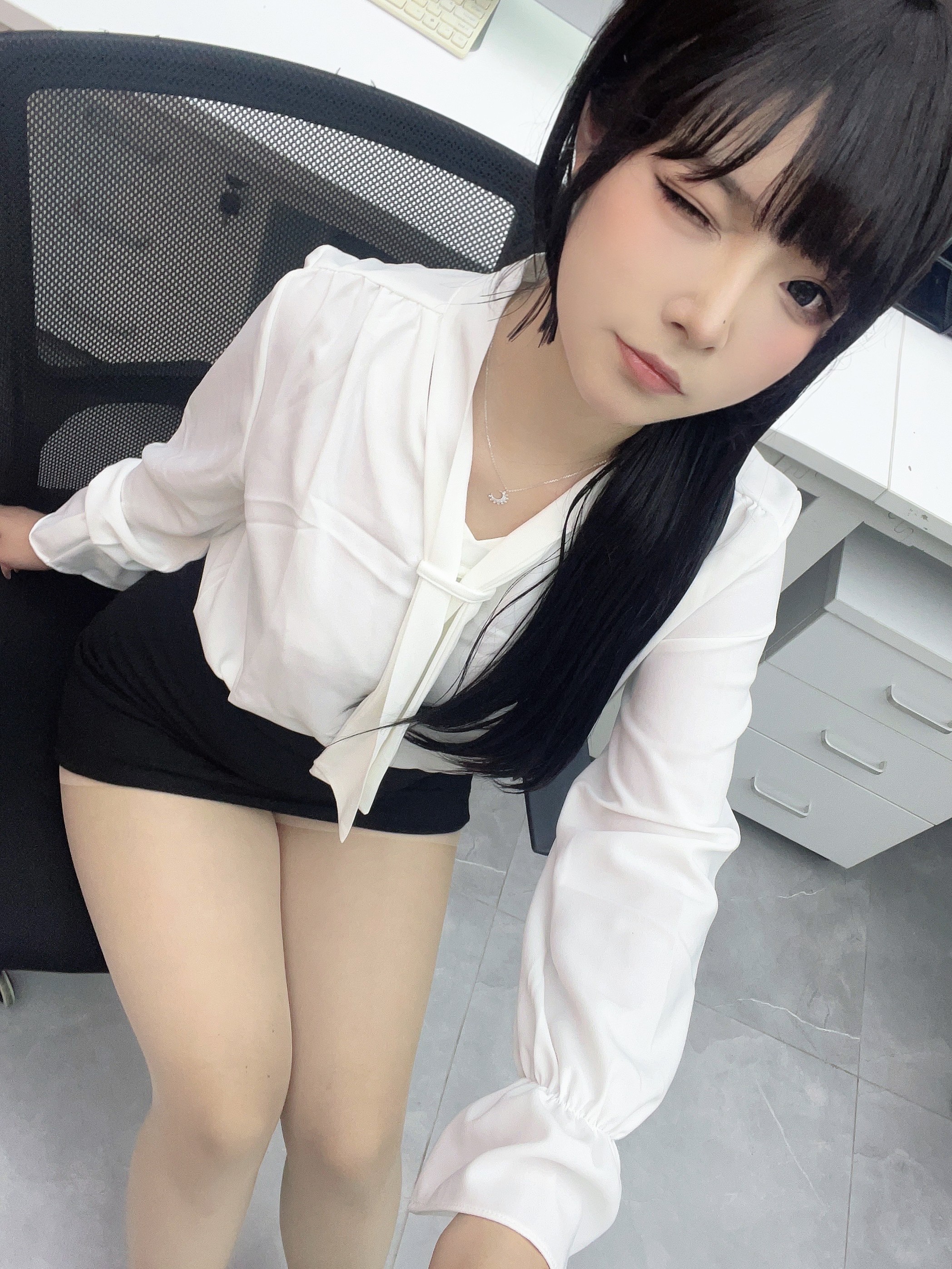 Ngọc Hội - Thư ký chu đáo 37P