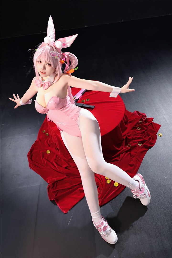 G44不会受伤 - 爱丽丝兔女郎 15P