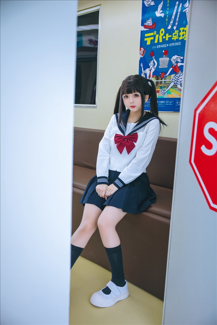 日奈娇 - 列车JK140P