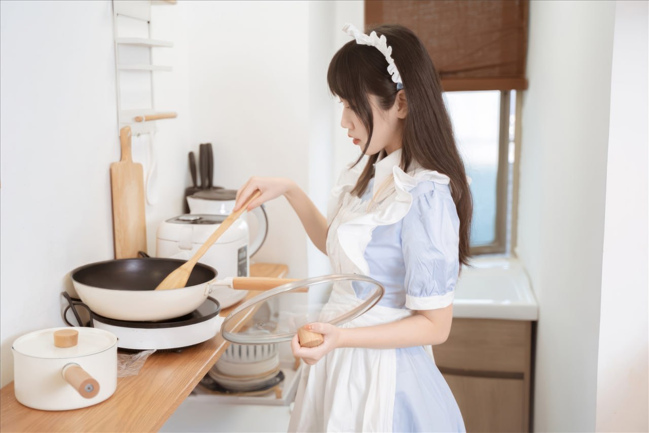 不呆猫 - 厨房小女仆 35P