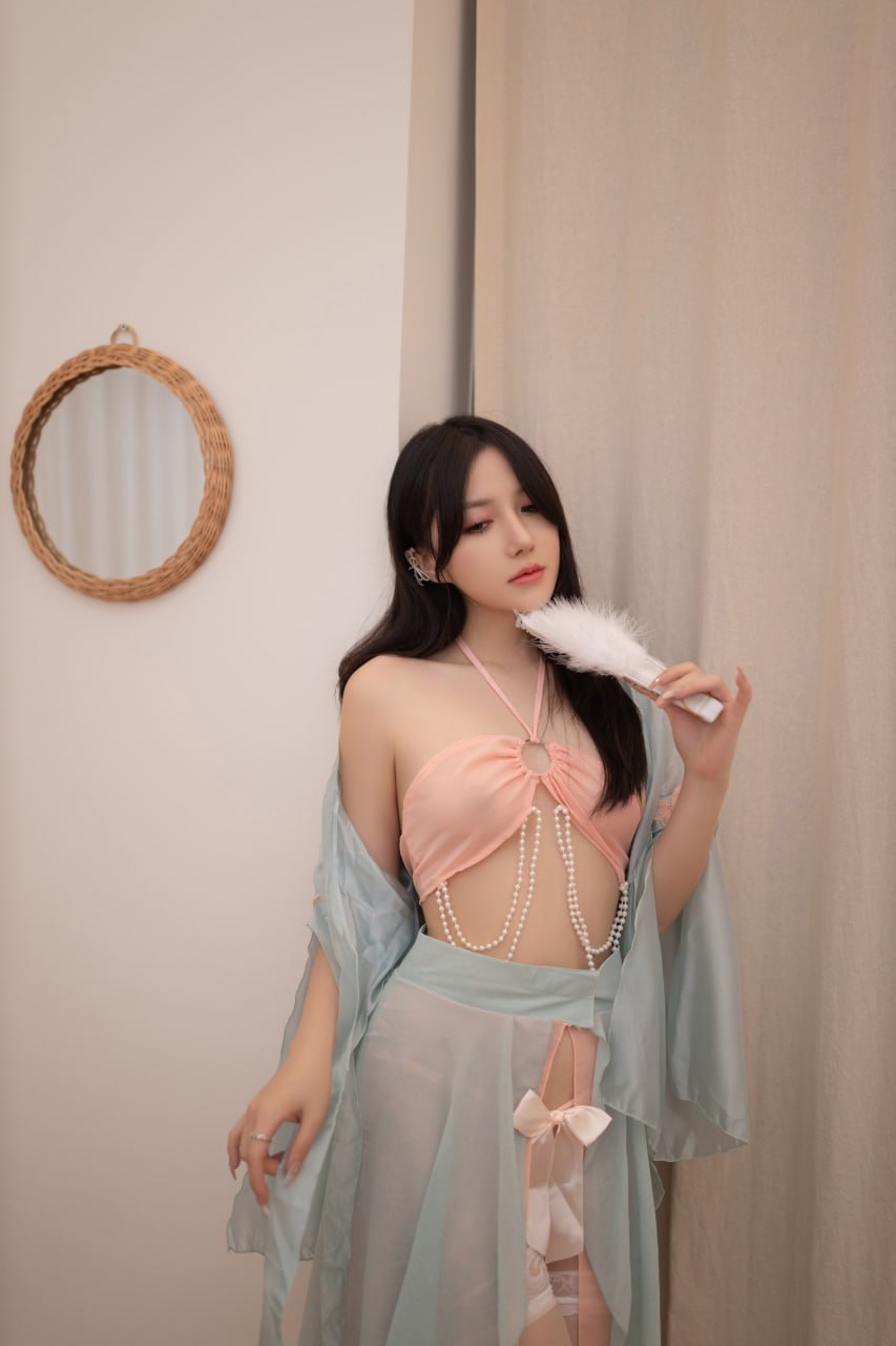 鱼子酱Fish – 小桃红写真