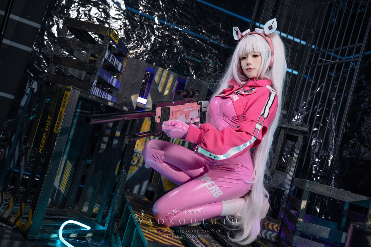 咬一口兔娘 咬人小小兔 - NIKKE 爱丽丝 cosplay