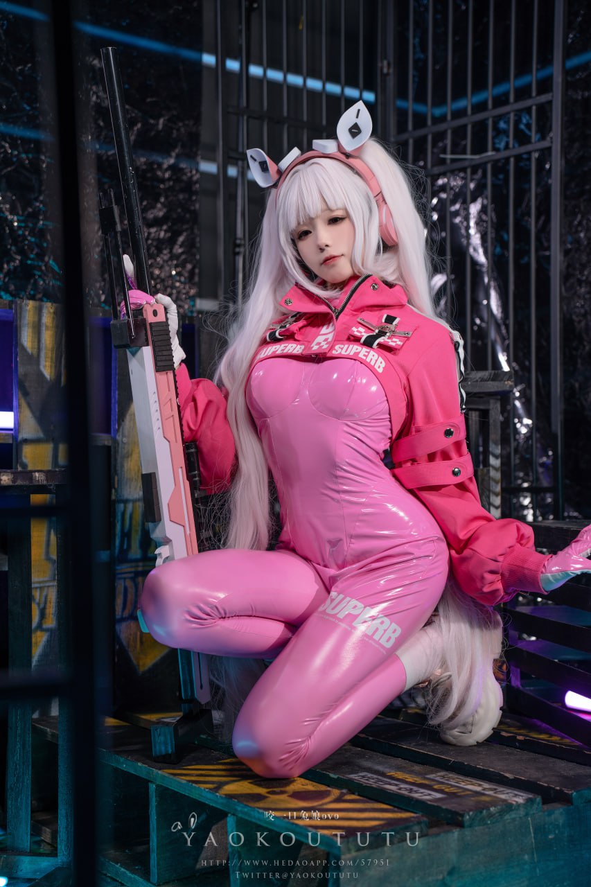 咬一口兔娘 咬人小小兔 - NIKKE 爱丽丝 cosplay