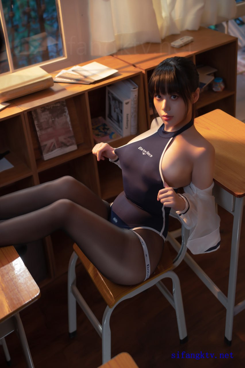 cosplay 九言 - 竞泳