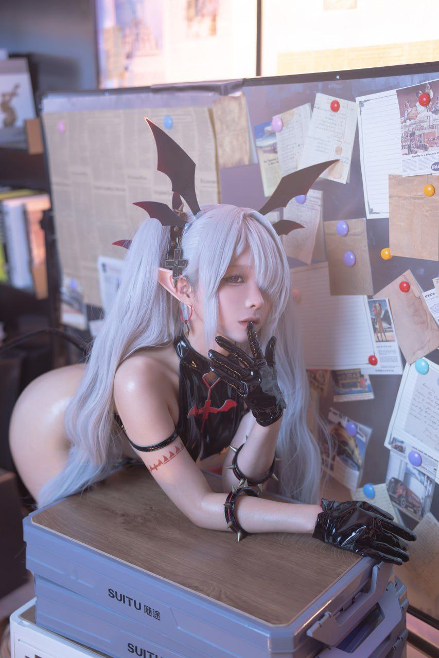 蠢沫沫《蔚藍檔案》銀鏡伊織Cosplay寫真