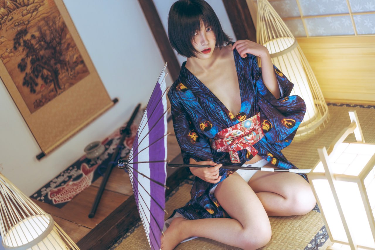 枸名 - 孔雀和服