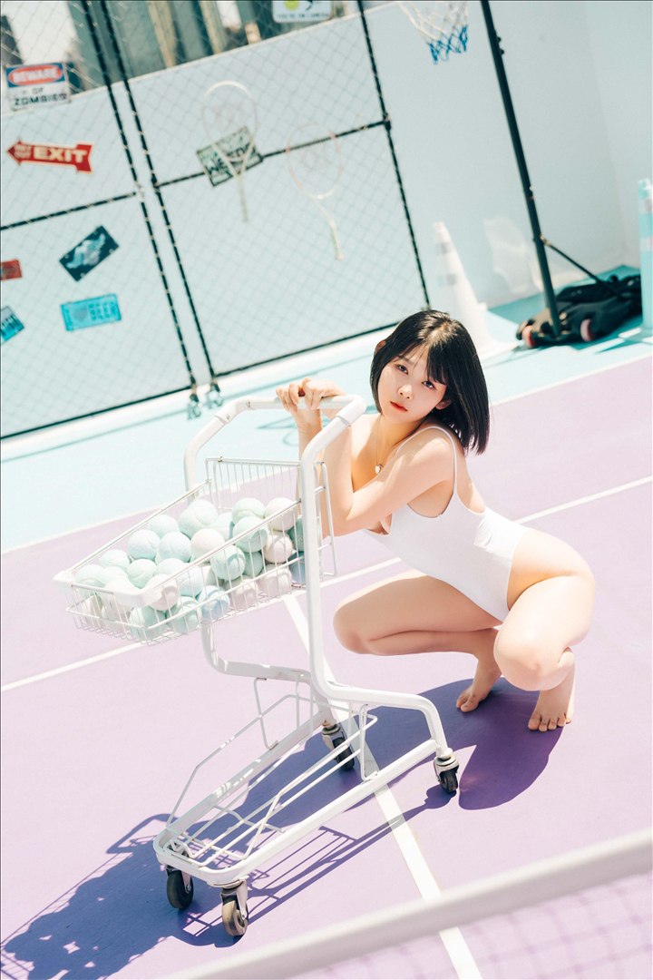 Loozy Zia 지아 - Racket Girl