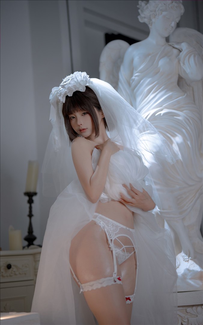蠢沫沫《婚纱》212P 白丝写真套图