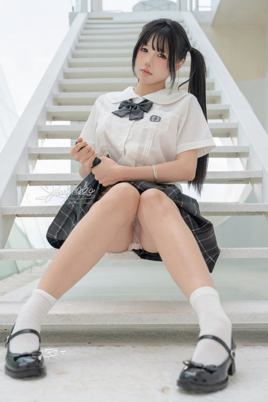 咬一口兔娘雨后小故事 | 大尺度私房写真