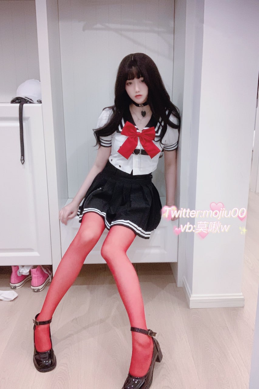 莫啾 - Đồng phục JK