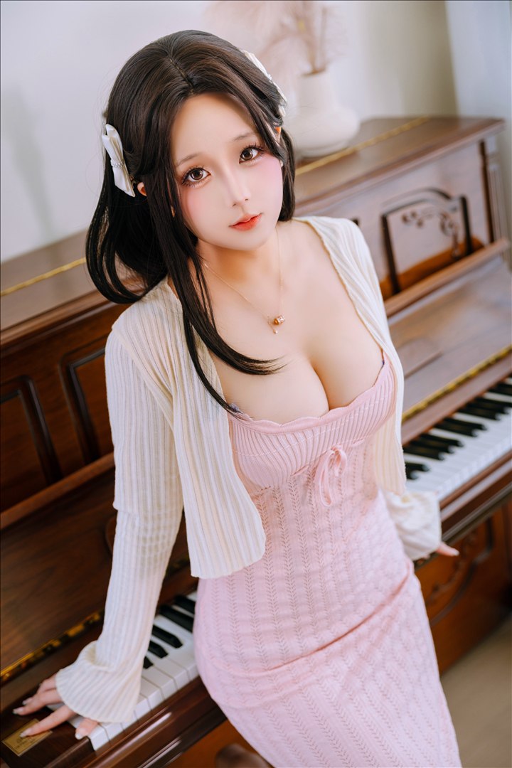 日奈娇 - 钢琴老师 215P