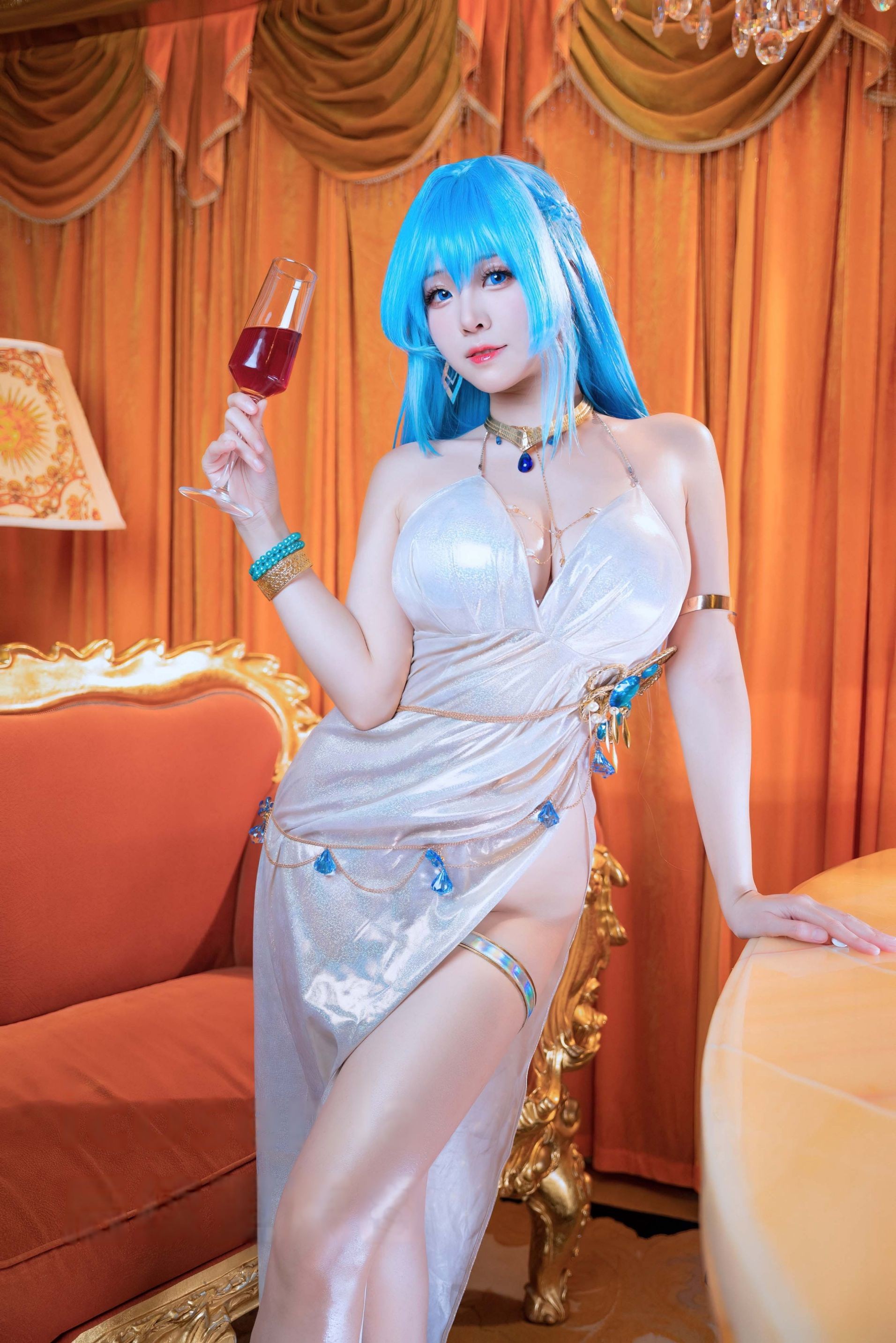 miko酱ww - NIKKE 胜利女神 海伦礼服 39P