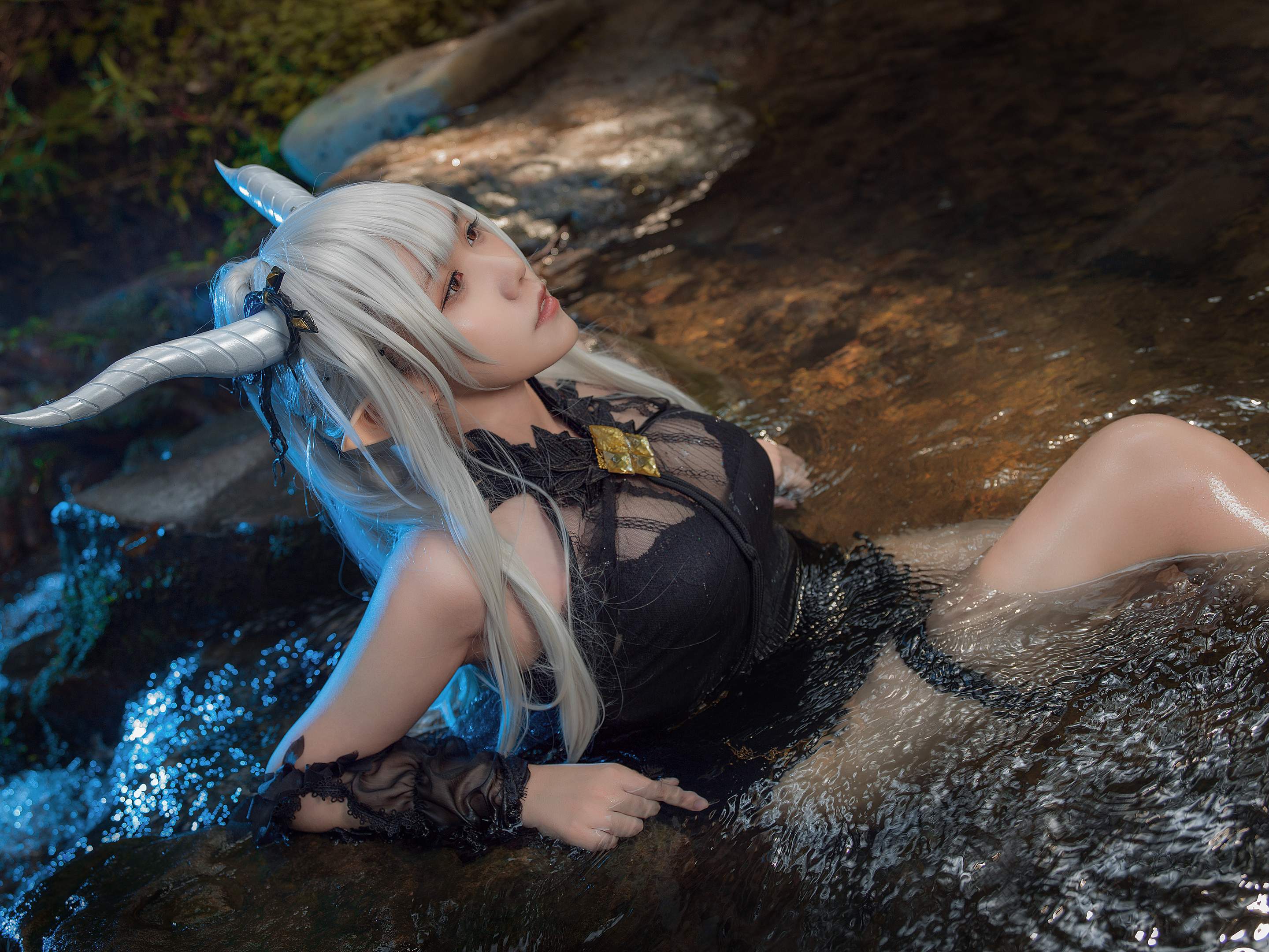 Mã Hoa Giang - Arknights Trang phục bơi Shining 20P