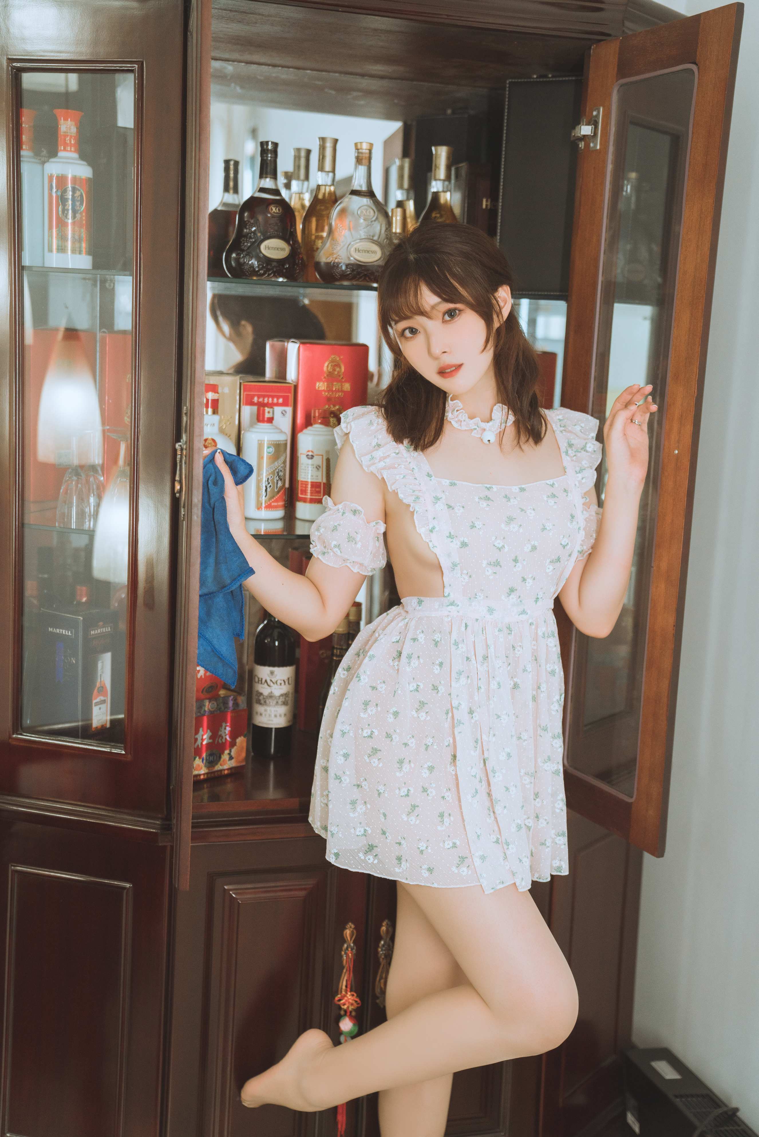 Natsuko夏夏子 - 碎花围裙55P