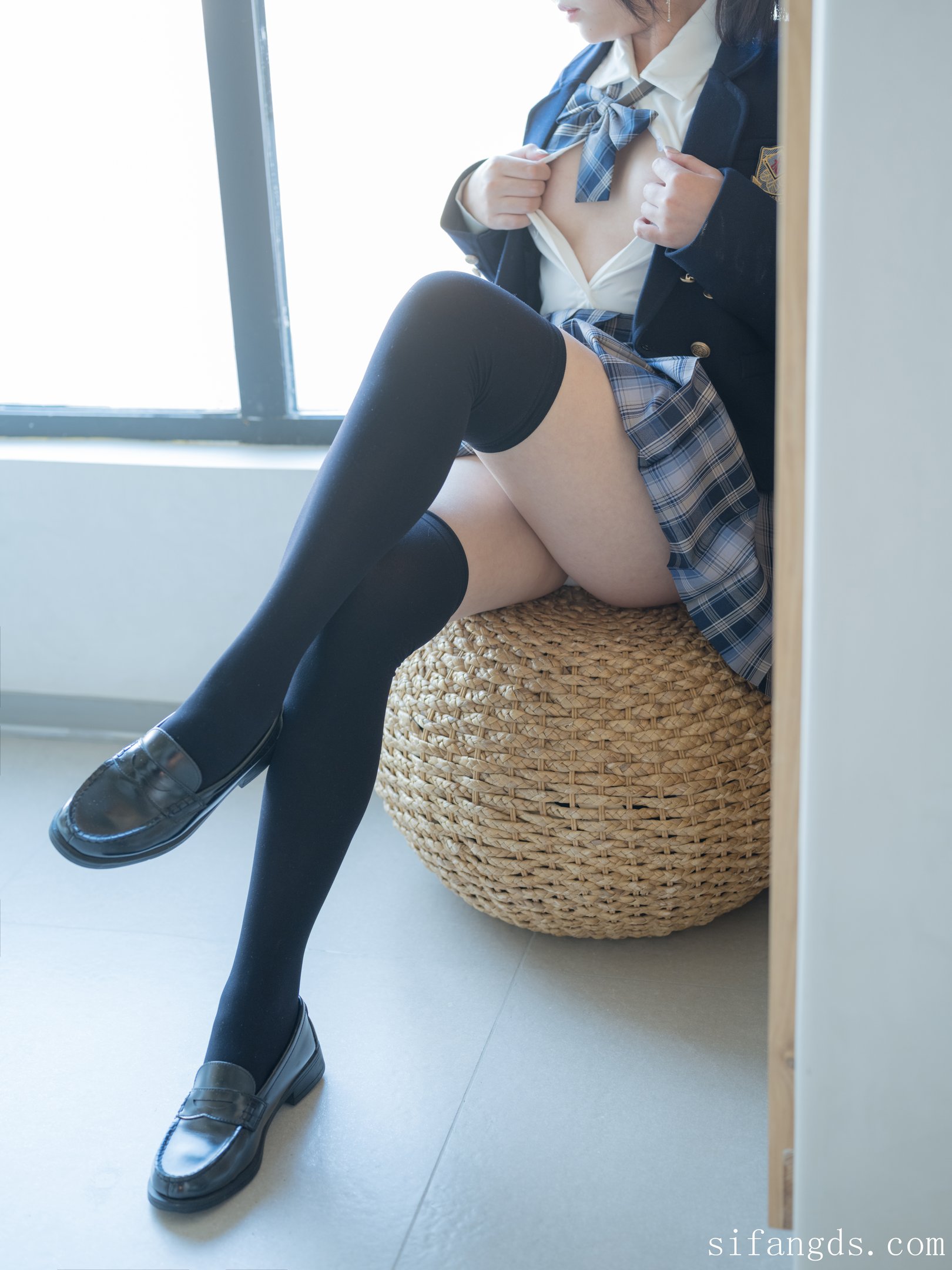 Senluo 小安 - R18定制 JK制服浴缸 Gallery