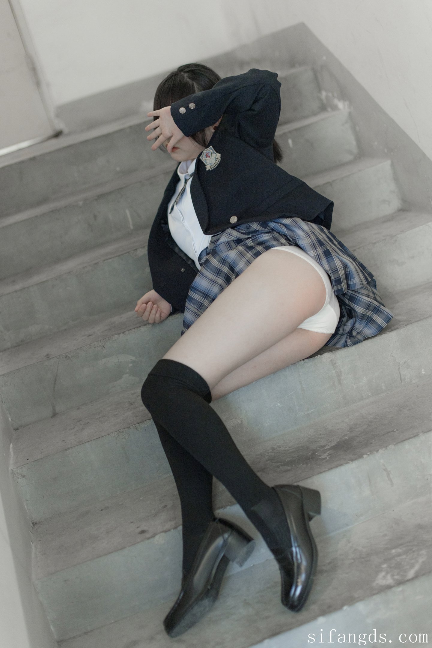 森萝财团：小安 - R18定制 JK制服浴缸