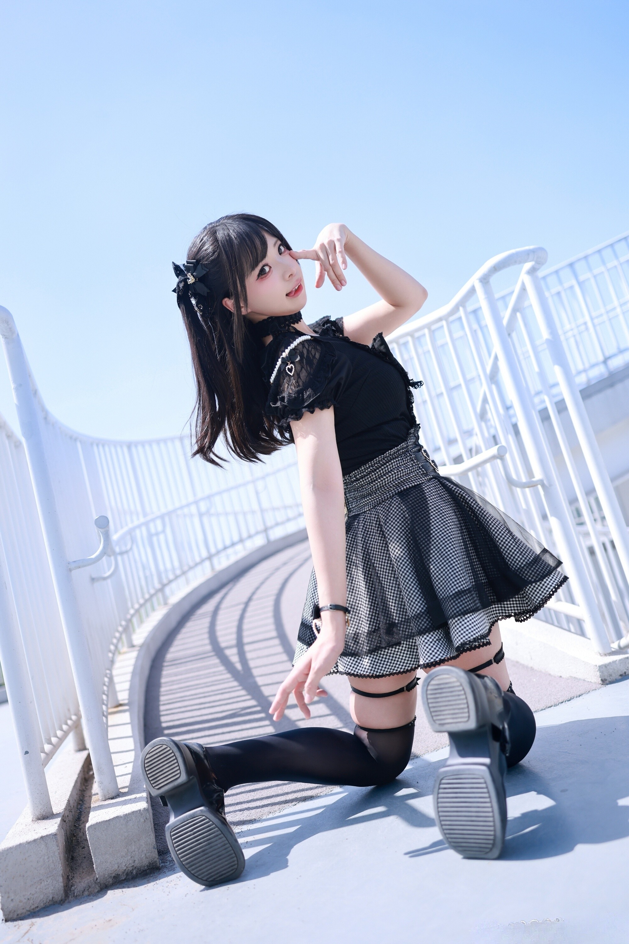 เฌอรี - หญิงสาวระเบิด51P