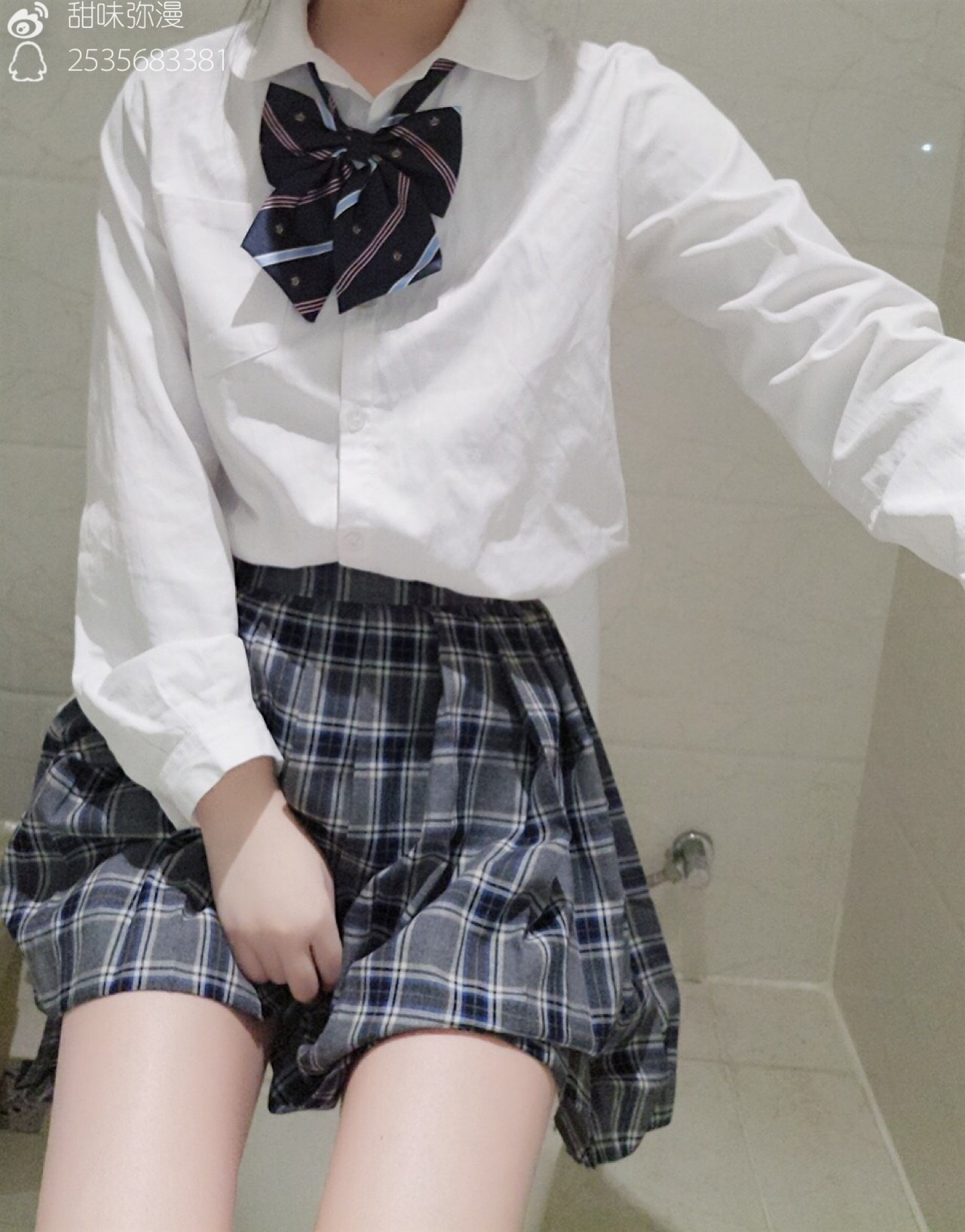 萌白酱 - jk制服 25P