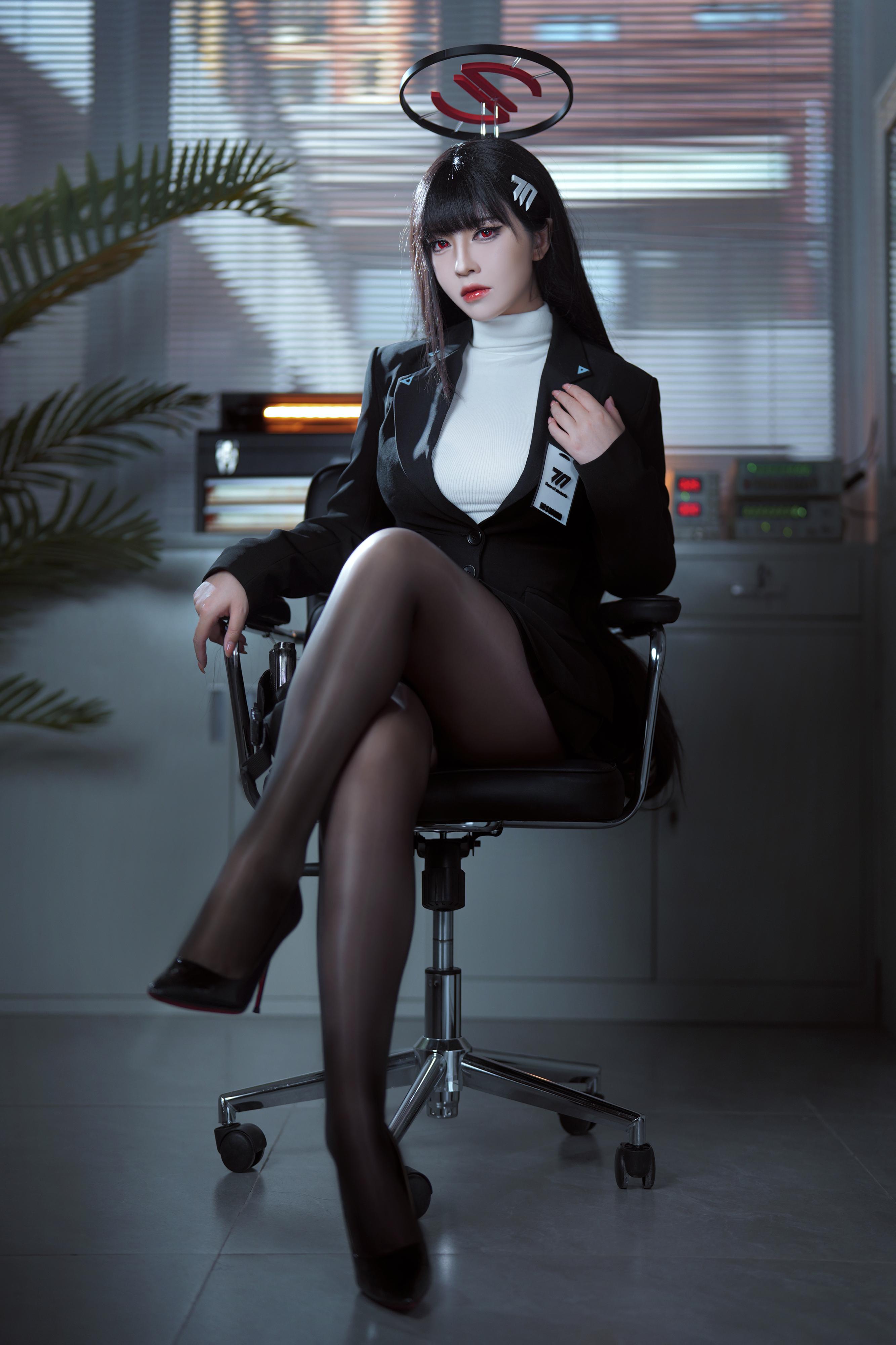 半半子 碧蓝档案调月莉音 Cosplay 60P