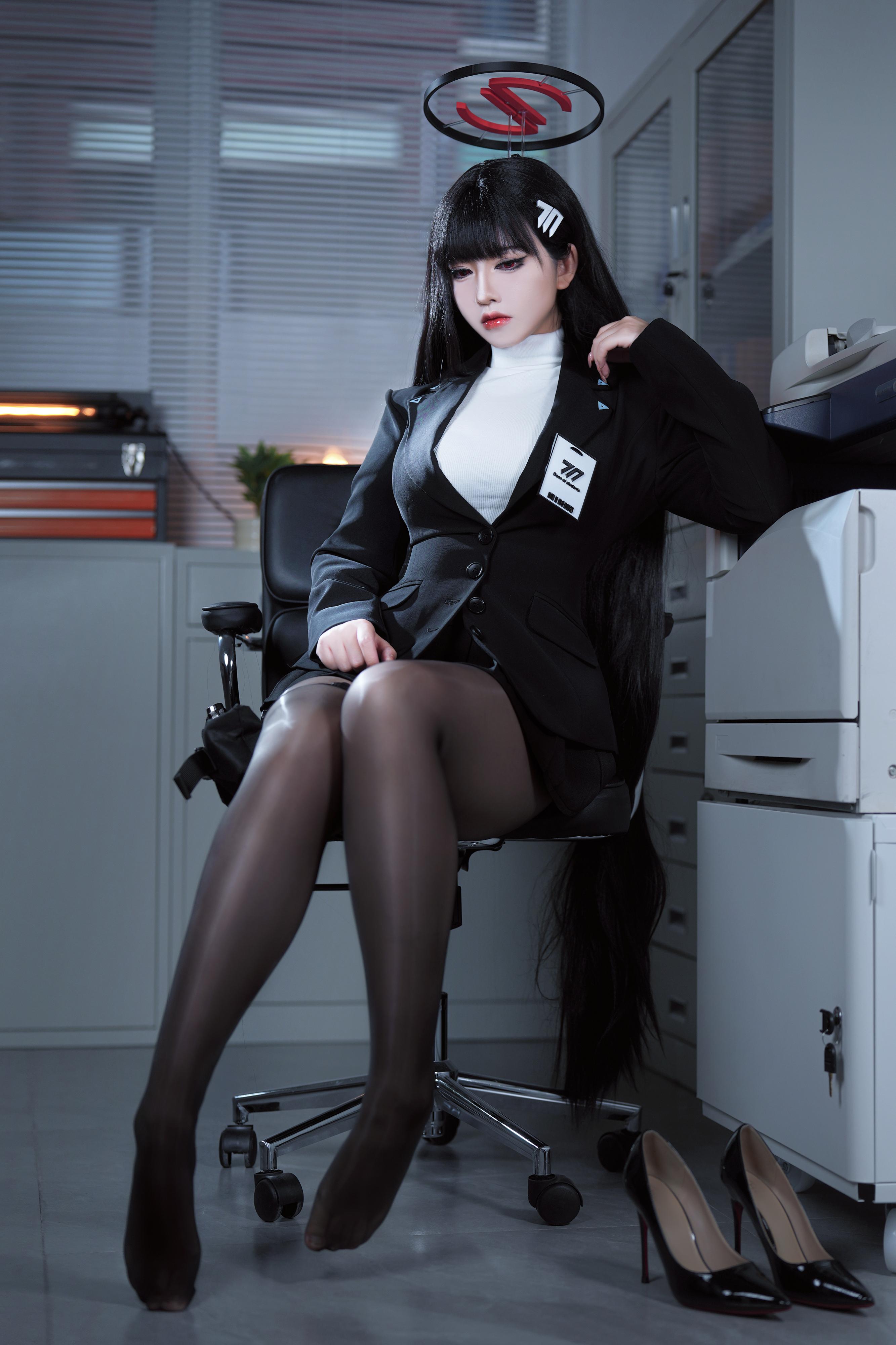 半半子 碧蓝档案调月莉音 Cosplay 60P