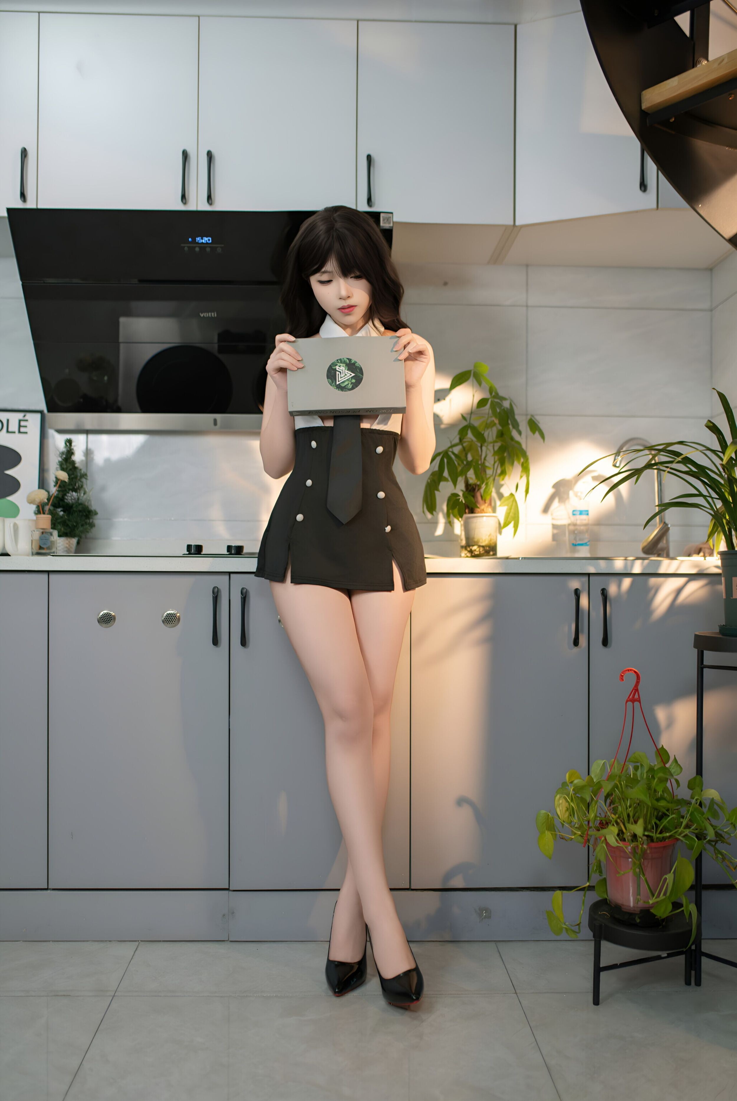 Bangni Bonnie Nhân Viên Nhỏ Gợi Cảm