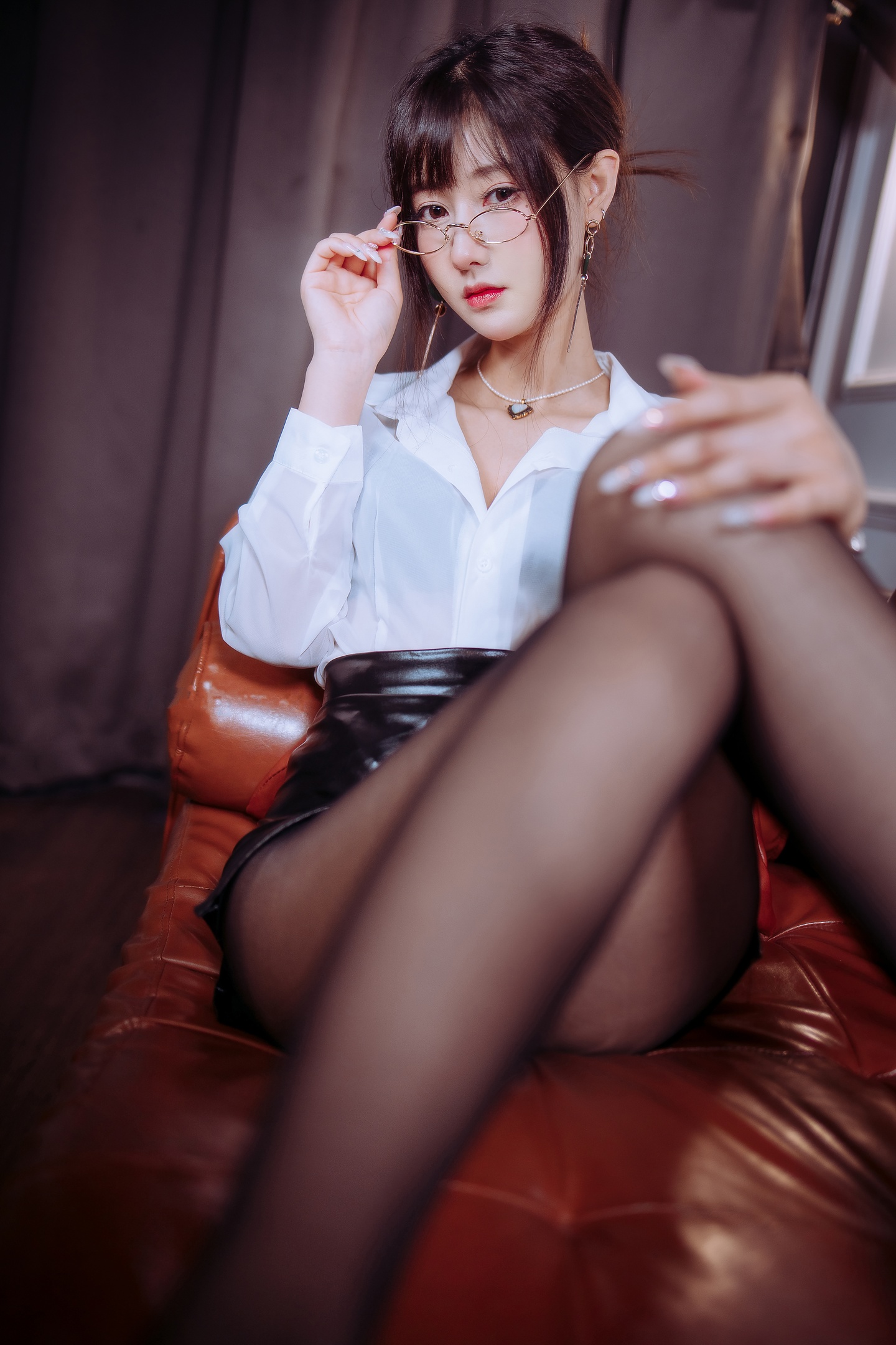 羽生三未 - 半透OL