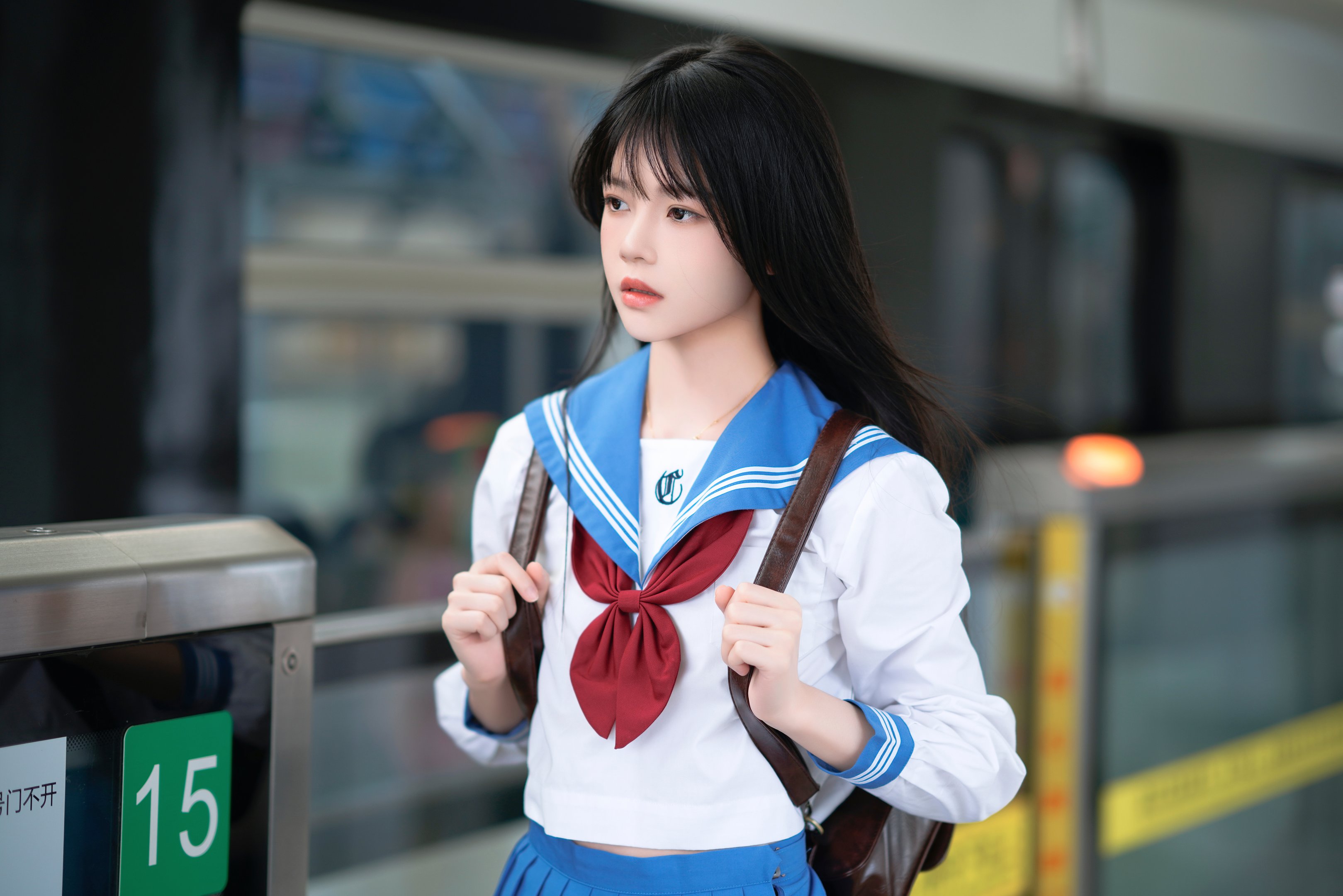Đào Hoa Mèo - Đồng phục JK tàu điện ngầm 33P