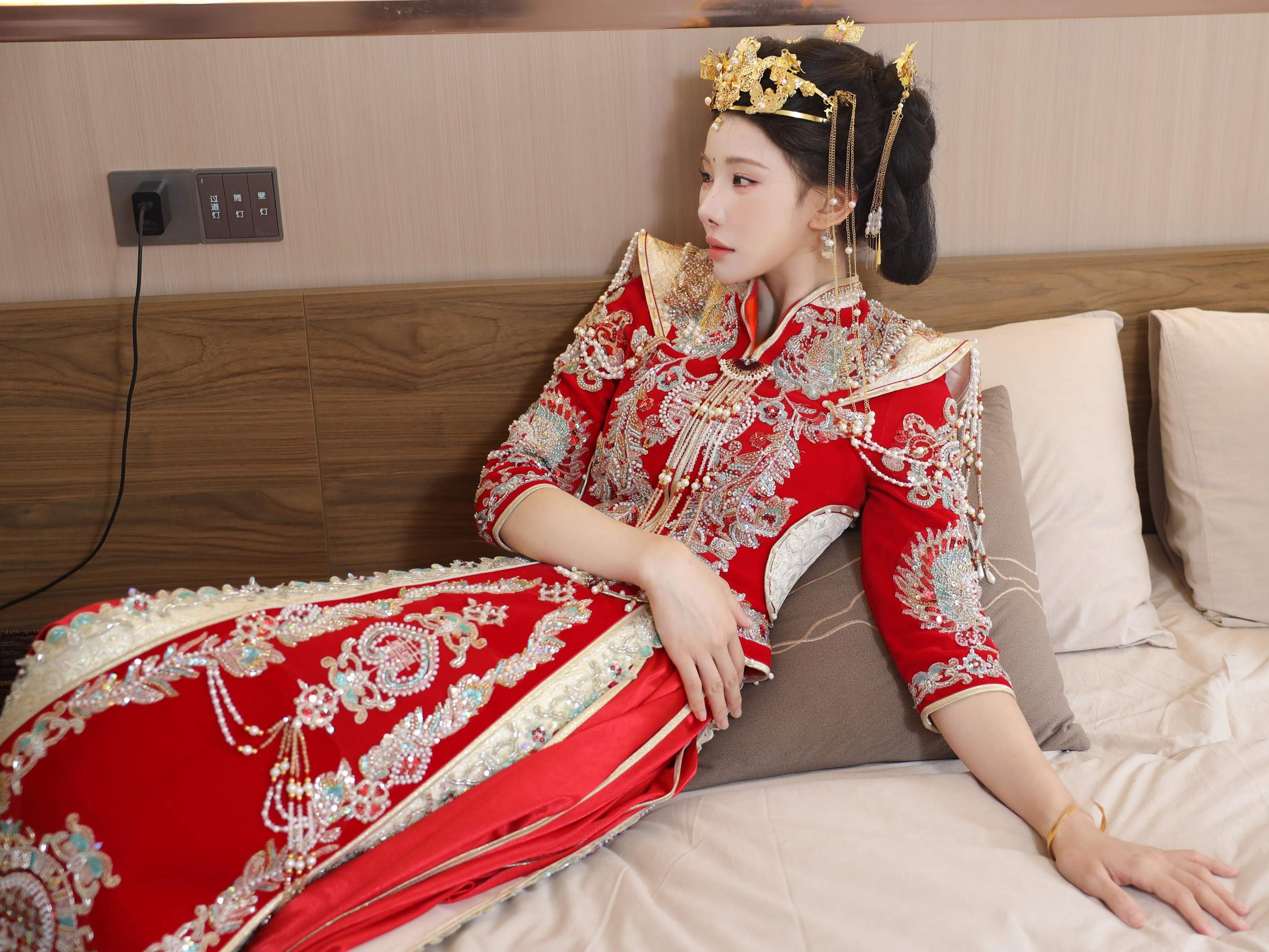 梨霜儿秀禾服写真 113P | 大尺度私房图集