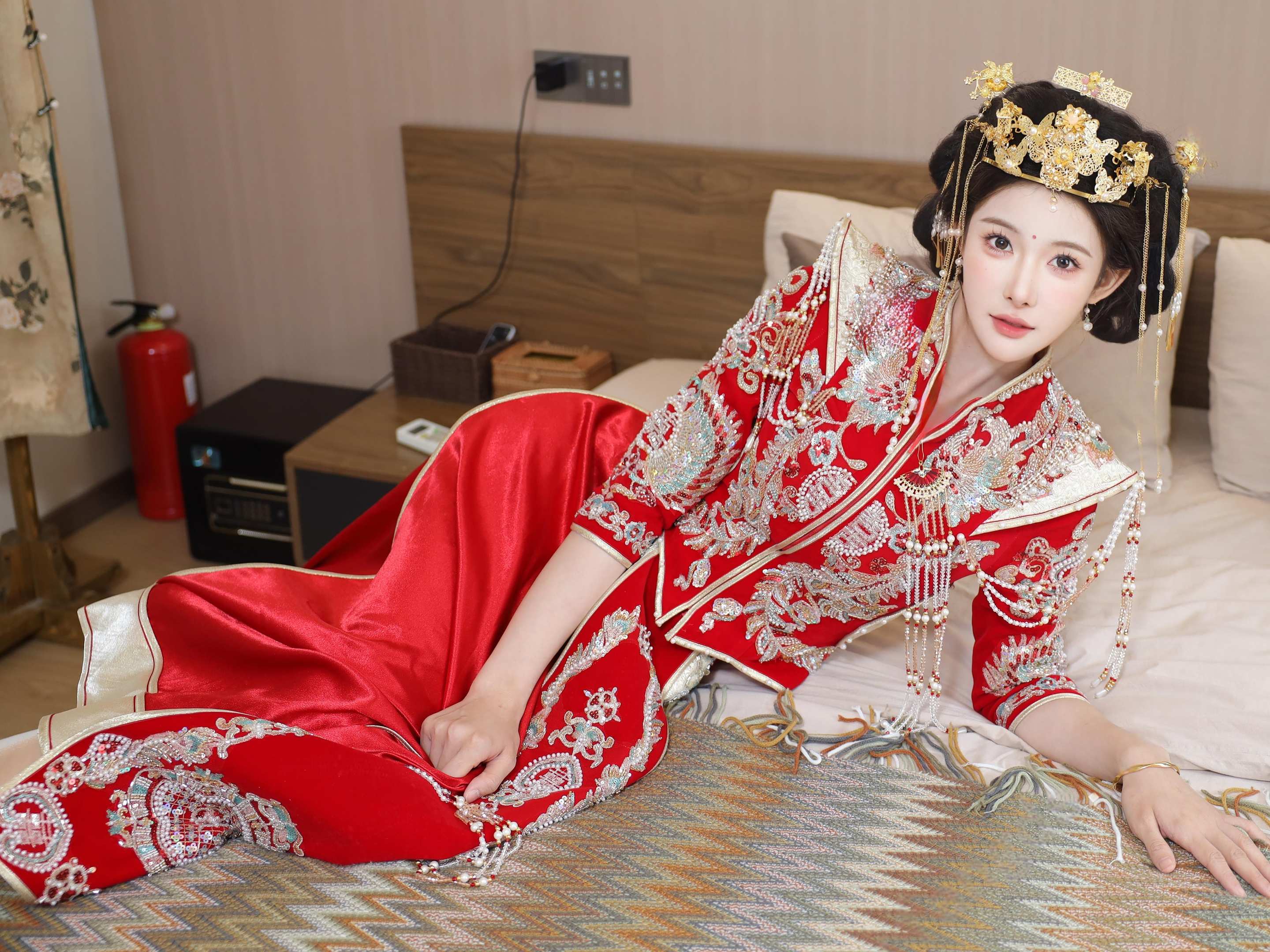 梨霜儿秀禾服写真 113P | 大尺度私房图集