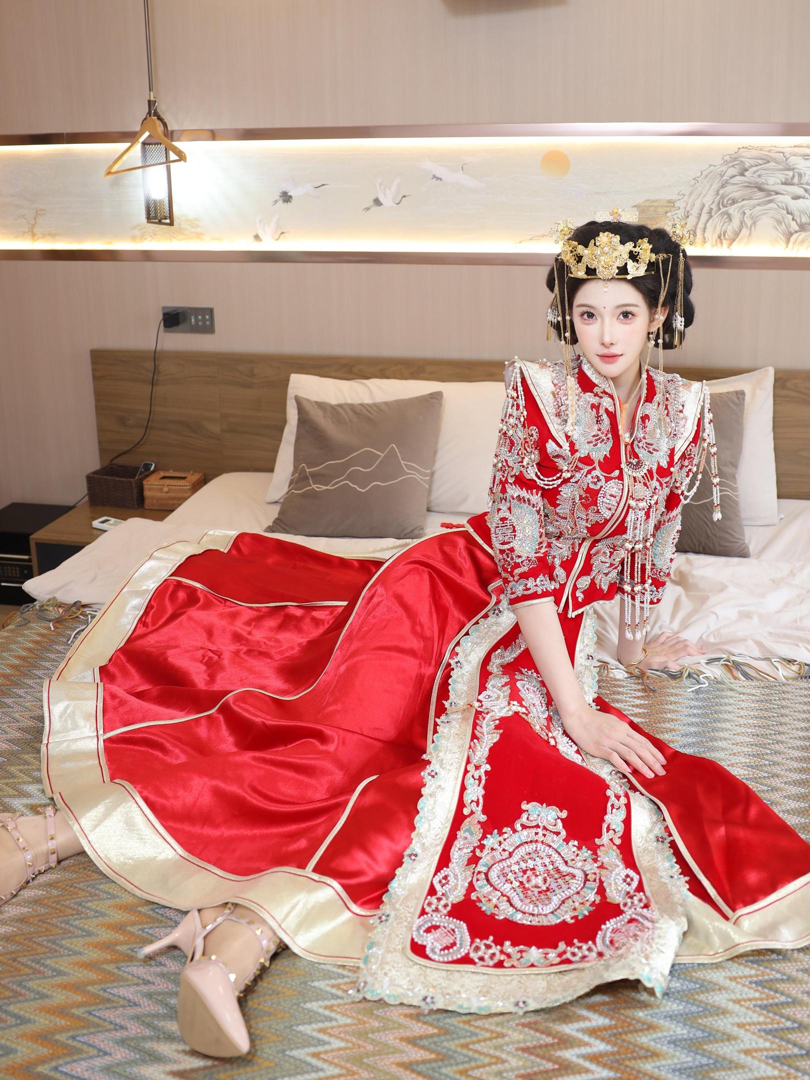 梨霜儿秀禾服写真 113P | 大尺度私房图集