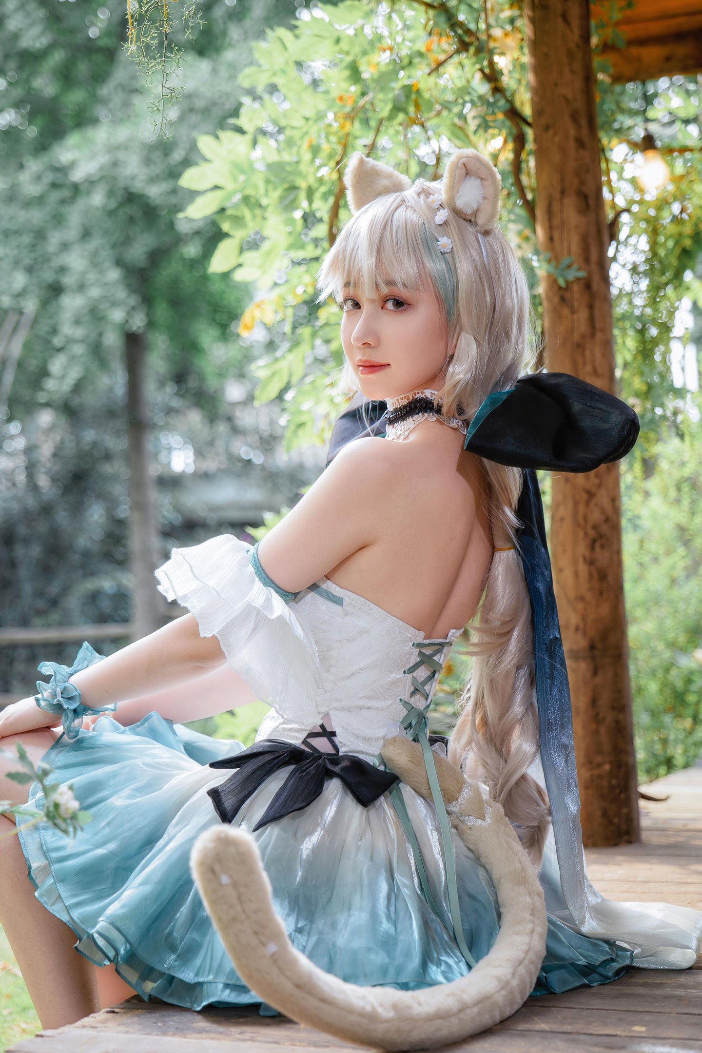Cosplay Lynette ngoai troi Niannian Nnian vay ngan