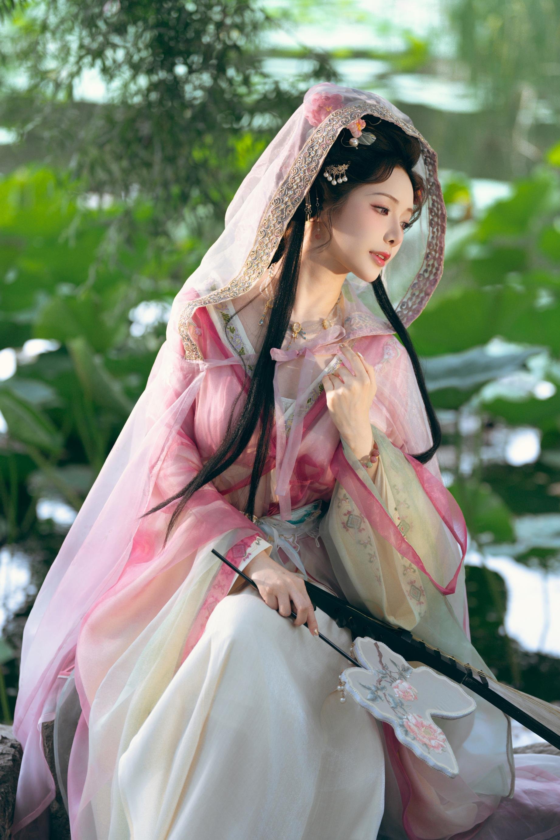 雯妹 không biết lý lẽ - Chúc bạn Trung Thu vui vẻ