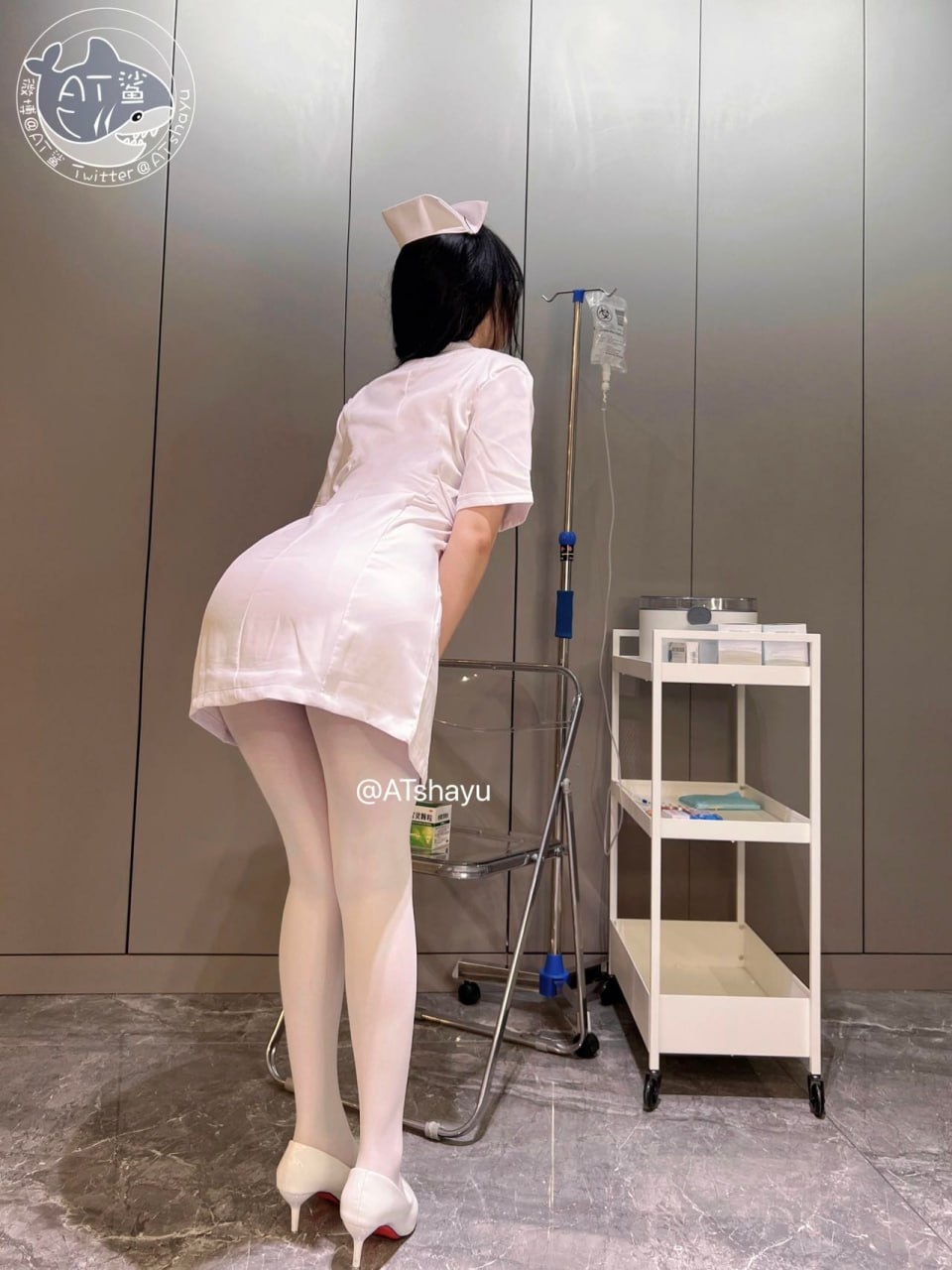 AT鲨 - Y tá dây trắng 141P