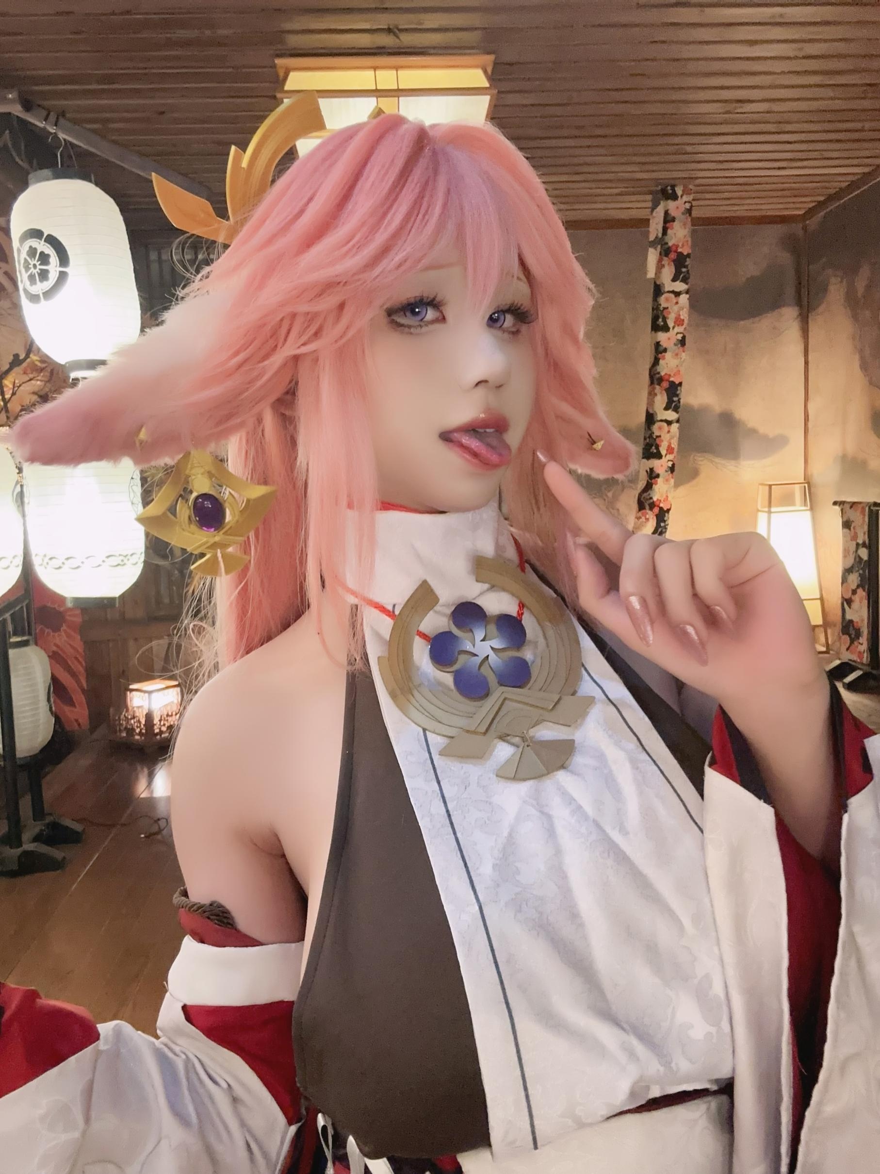 Sakura in Full Bloom - Yae Miko