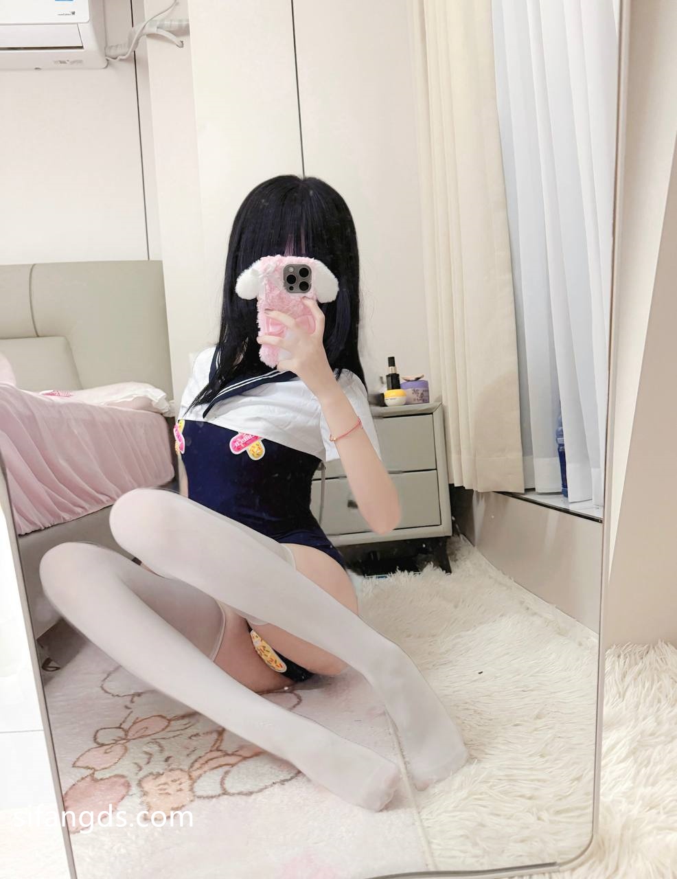 小甜泪 - 合法萝莉 私拍付费解锁 72P2V | cập nhật thư viện ảnh