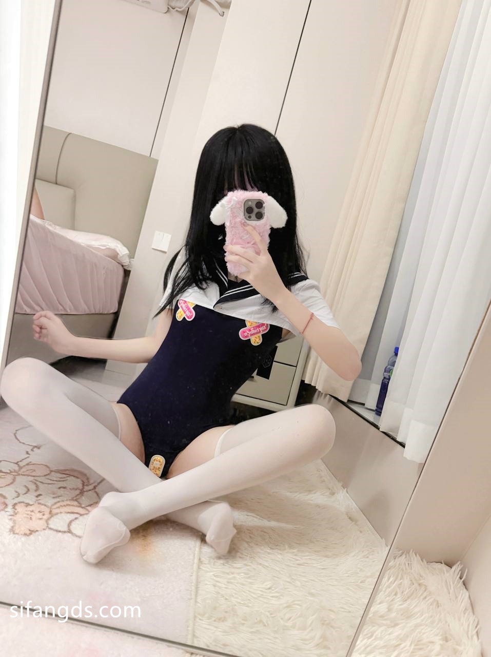 小甜泪 - 合法萝莉 私拍付费解锁 72P2V | 94写真SEO精选