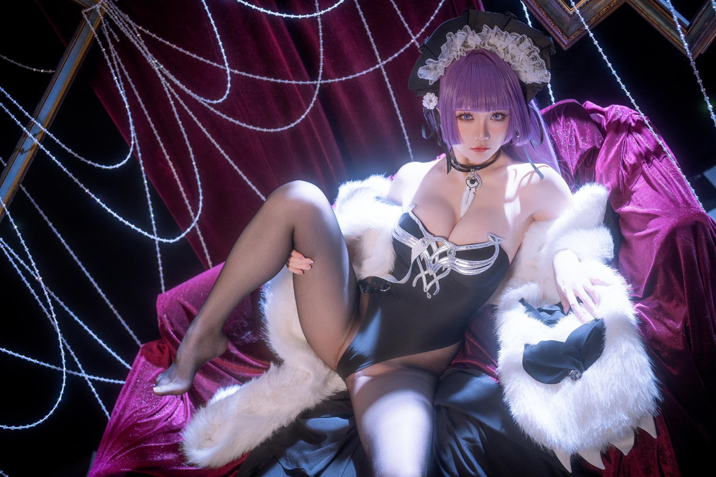 星之迟迟《碧蓝航线 塔什干》1V Cosplay写真