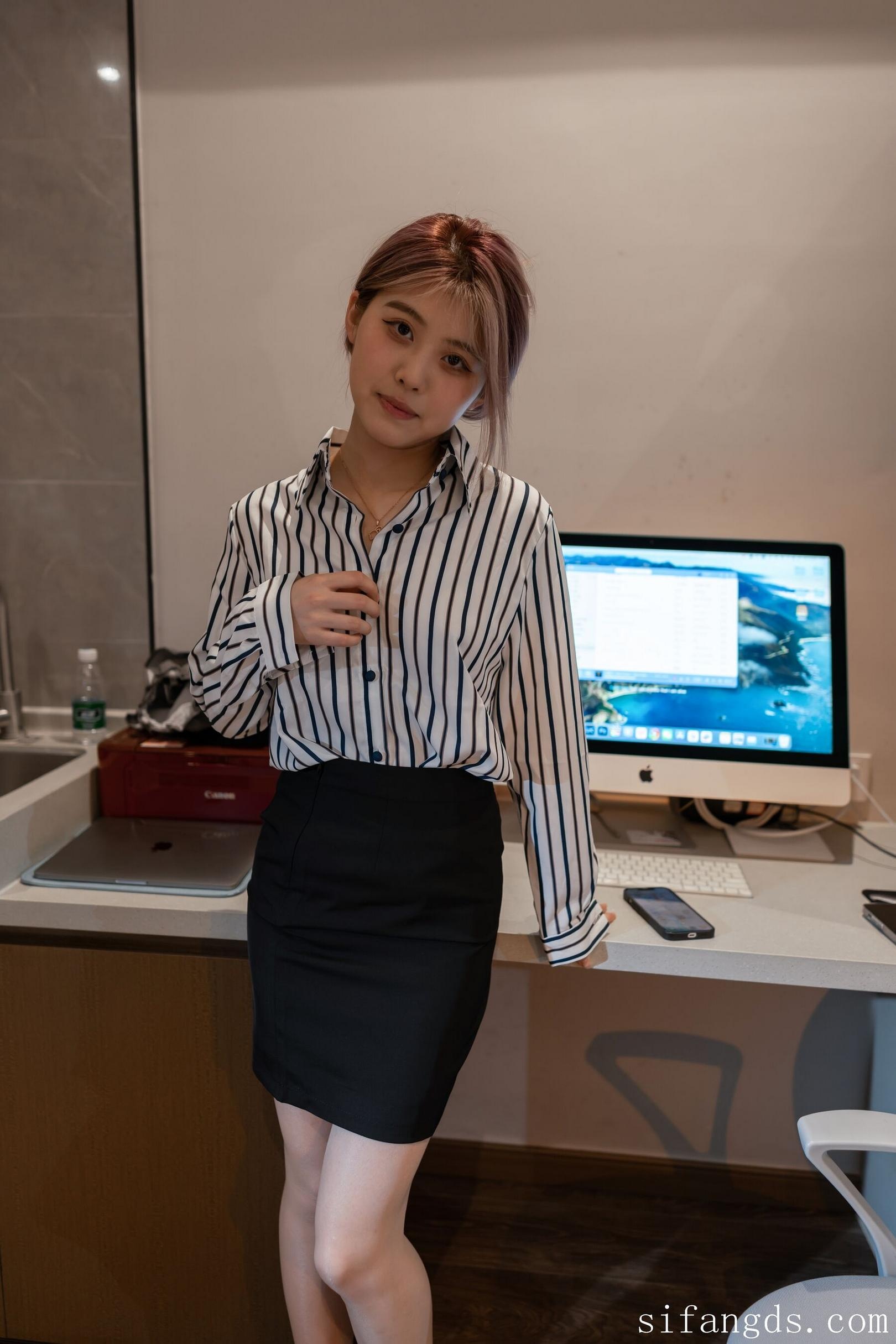 ISS系列 - Cô Nàng Đại Học Dễ Thương 153P1V