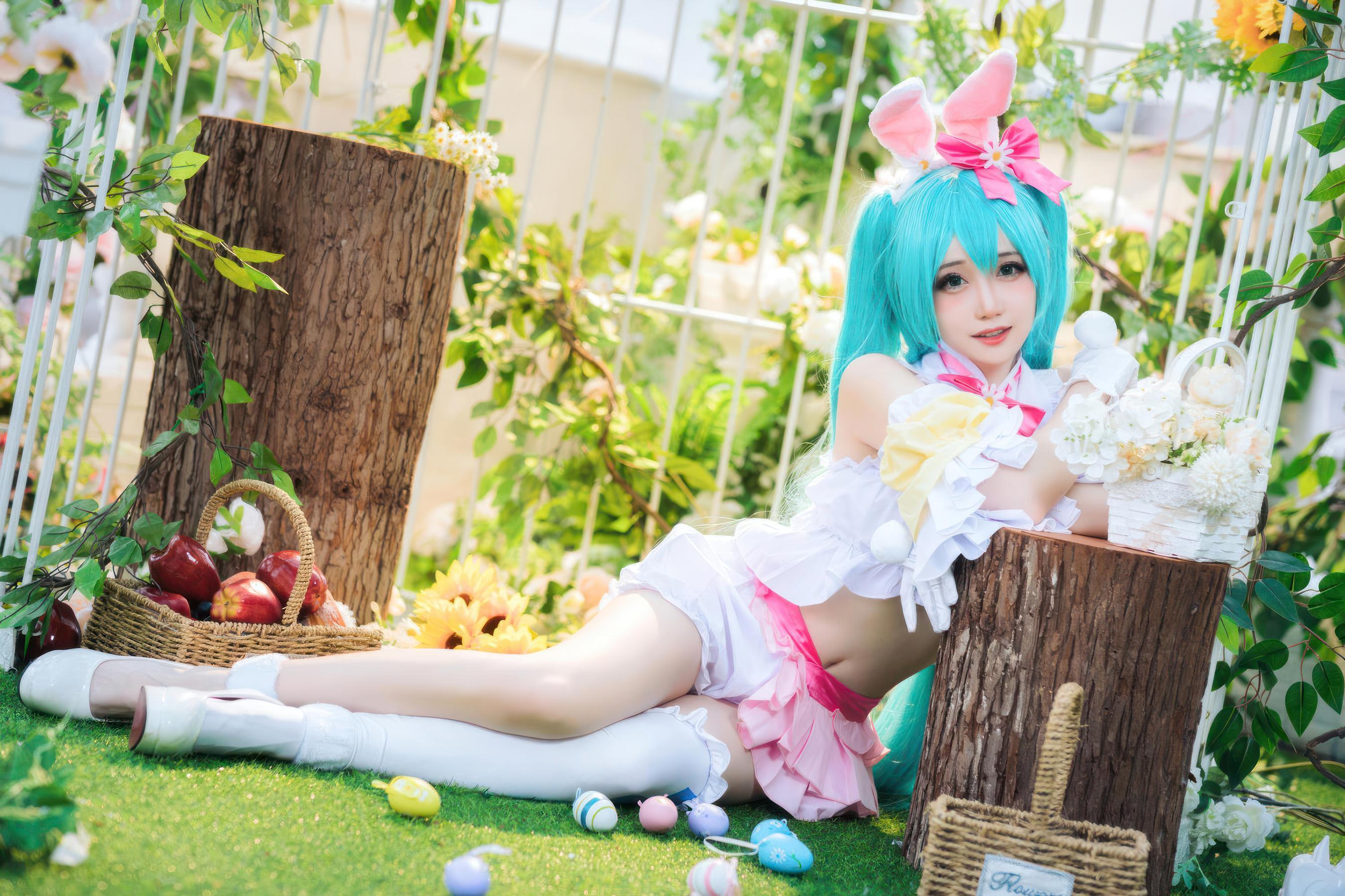 [cosplay] 焖焖碳 - cos 复活节兔子：真人写实性感兔女郎 白丝兔耳巨乳开档 极致肉感诱惑无修正 22P